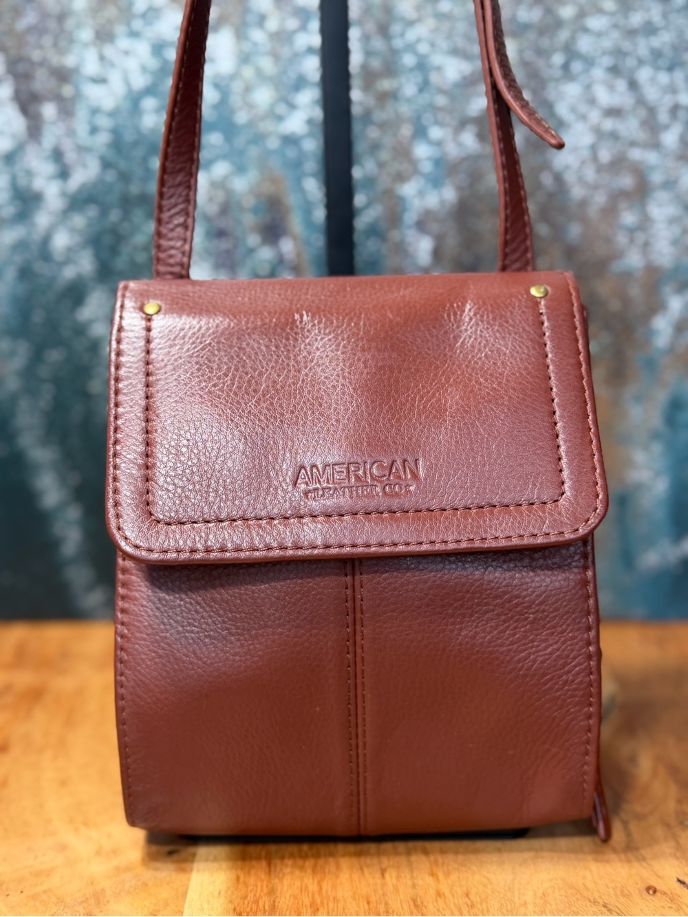 American Leather Co. Minimalist Kansas Leather Crossbody Bag Brandy Brown - Picture 4 of 13